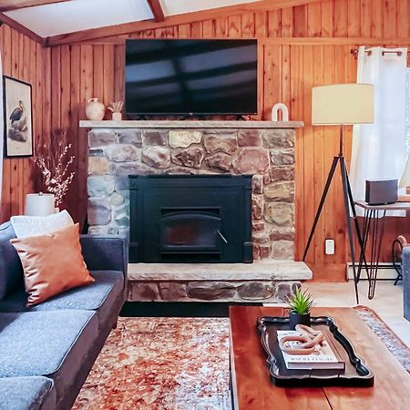 Stylish And Cozy Cabin, Walking Distance To Big Bass Lake Gouldsboro Dış mekan fotoğraf