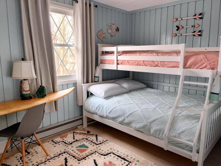 Stylish And Cozy Cabin, Walking Distance To Big Bass Lake Gouldsboro Dış mekan fotoğraf