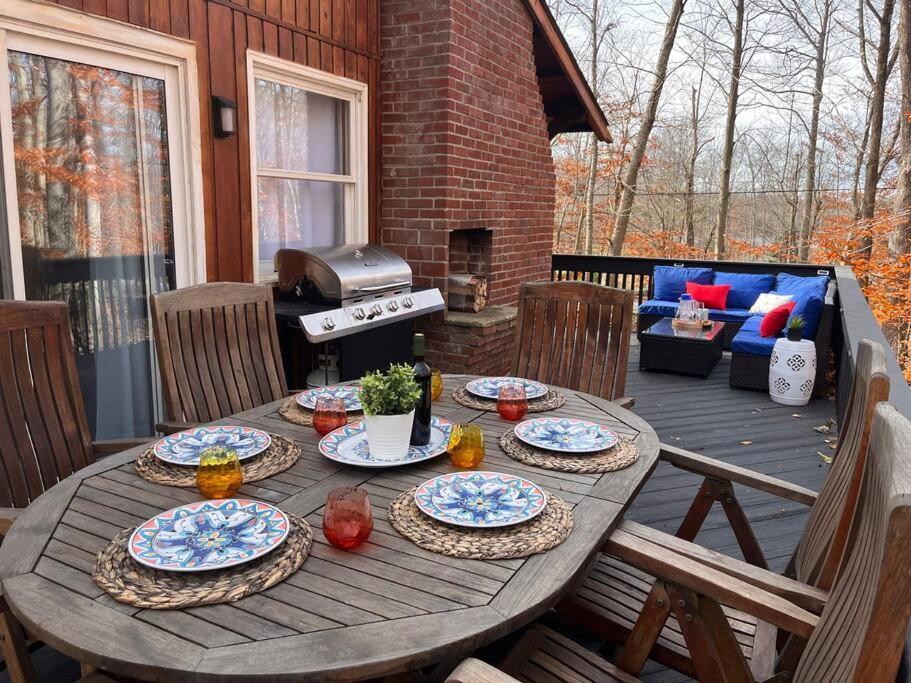 Stylish And Cozy Cabin, Walking Distance To Big Bass Lake Gouldsboro Dış mekan fotoğraf