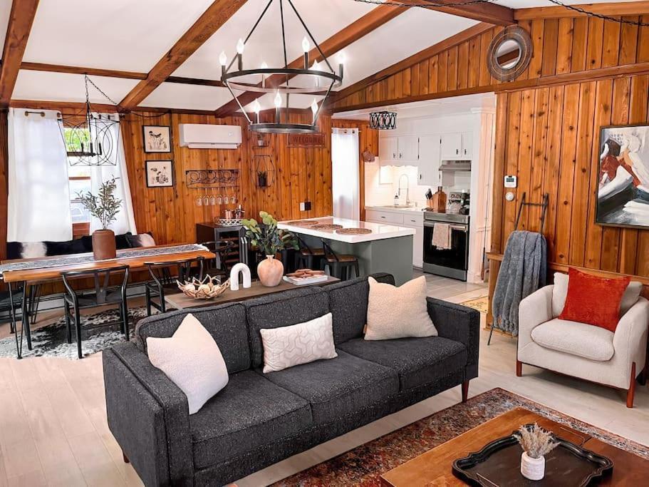 Stylish And Cozy Cabin, Walking Distance To Big Bass Lake Gouldsboro Dış mekan fotoğraf